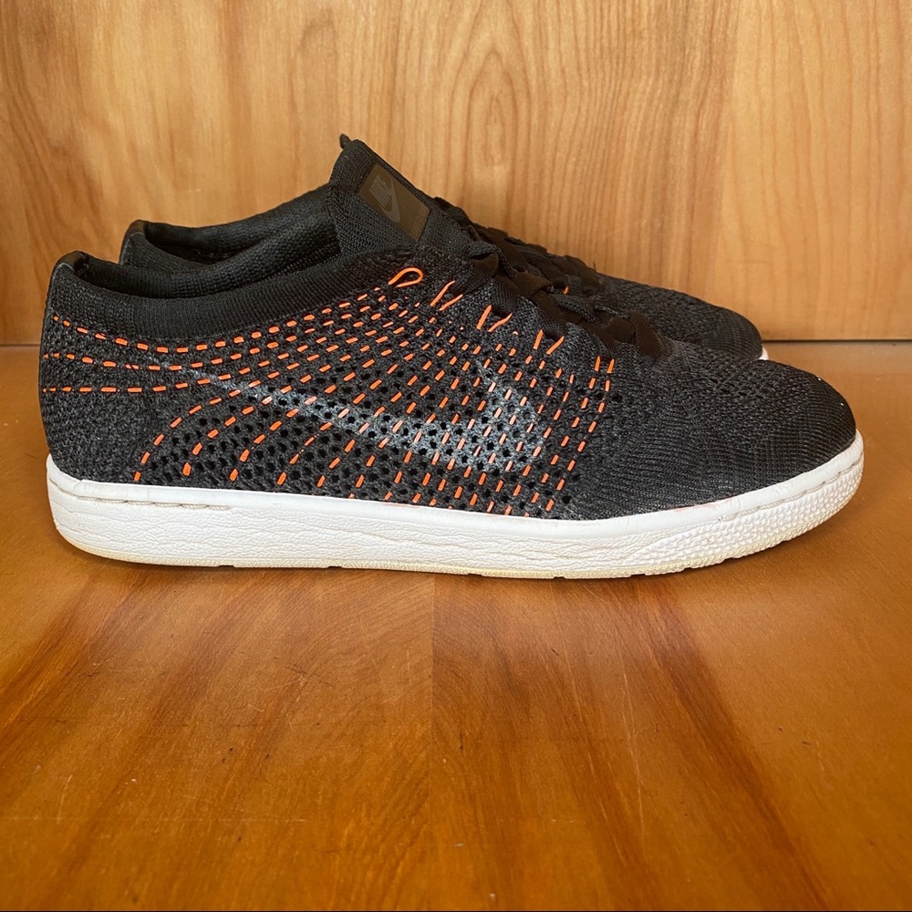 Women’s 7.5 Nike Tennis Classic Ultra Flyknit Black/Orange CCKC1222